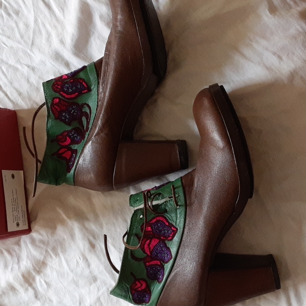 Belize Embroidered Boots